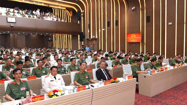 Đẩy nhanh tiến độ điều tra các vụ án lớn với phương châm “xử lý một vụ, cảnh tỉnh cả vùng, cả lĩnh vực”