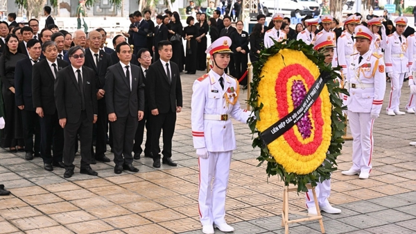 Đoàn Liên hiệp Hội Việt Nam viếng Tổng Bí thư Nguyễn Phú Trọng