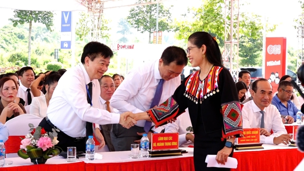 [Phóng sự ảnh]: Hội nghị 