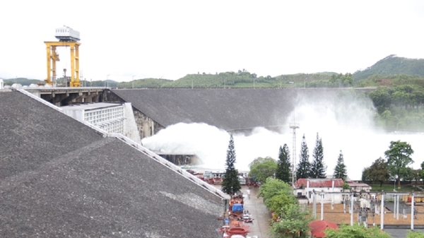 Lưu lượng nước về hồ đang giảm dần, Thủy điện Thác Bà vẫn an toàn