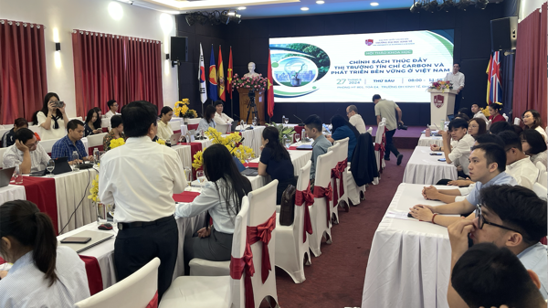 Chính sách phát triển thị trường tín chỉ carbon cho Việt Nam từ kinh nghiệm quốc tế