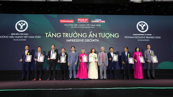 [Phóng sự ảnh]: Doanh nghiệp tự hào khi được xướng tên tại chương trình Thương hiệu Mạnh Việt Nam 2024