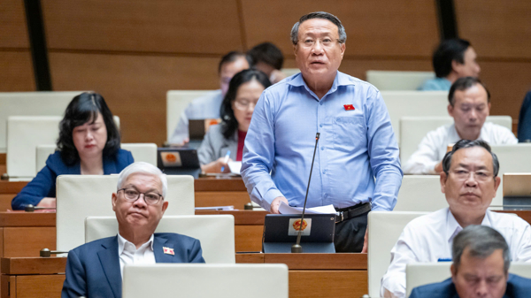 Lương khởi điểm công chức chỉ đủ thuê nhà bình dân, chi tiêu tằn tiện