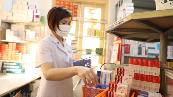 Chênh lệch trong đấu thầu thuốc, thiết bị y tế giữa cơ sở công lập và ngoài công lập