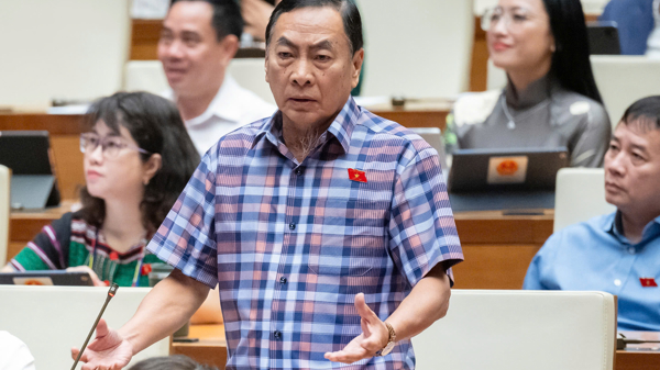 Chất vấn Thống đốc Ngân hàng Nhà nước về việc ngân hàng chỉ bán ra mà không mua lại vàng miếng