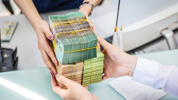 Ngân hàng quay lại thời kỳ “độc canh tín dụng”