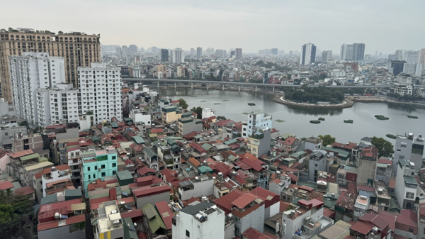 “Nóng” luận bàn về giá nhà, đất