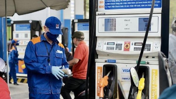 Giá xăng dầu đồng loạt giảm mạnh