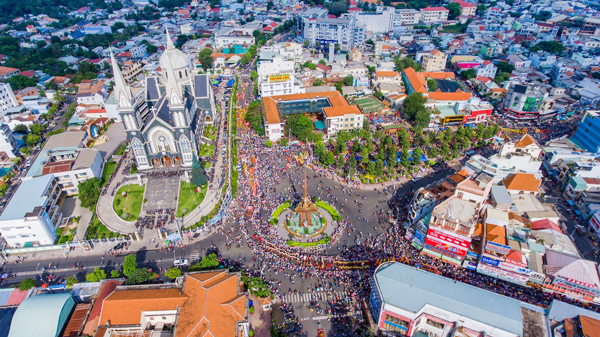 Kinh tế quý 1 khởi sắc, Bình Dương phấn đấu tăng trưởng 14% trong quý 2