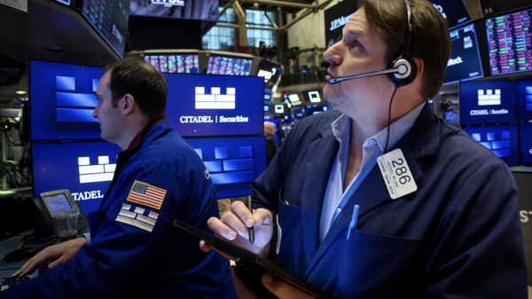 Chứng khoán Mỹ giữ đà tăng, dầu giảm giá sau phát biểu của ông Trump về Iran