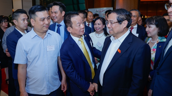 Thủ tướng Chính phủ đối thoại với các doanh nhân ngay tại hội nghị quán triệt và triển khai Nghị quyết 68