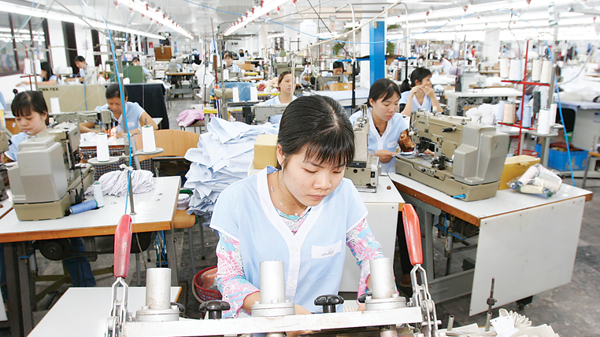 Xuất khẩu dệt may, da giày: Giữ thị trường Hoa Kỳ và hướng đến những “miền đất mới”