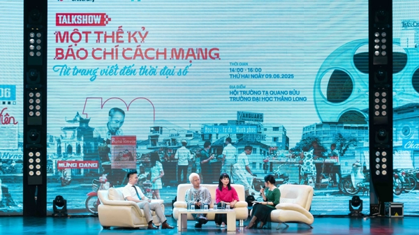  Tấm áo thời đại không che lấp giá trị cốt lõi của báo chí