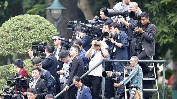 Báo ảnh với công nghệ: Nút chạm đến trái tim độc giả