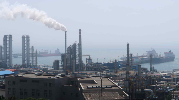 IEA: Nhu cầu dầu của Trung Quốc sắp đạt đỉnh, thế giới sẽ thừa nhiều dầu