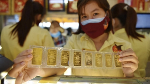 Chính sách thị trường vàng đổi chiều: Doanh nghiệp bán lẻ trang sức hưởng lợi thế nào? 