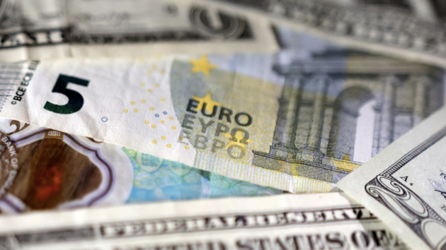 Nhiều ngân hàng trung ương muốn tăng dự trữ vàng, euro và nhân dân tệ