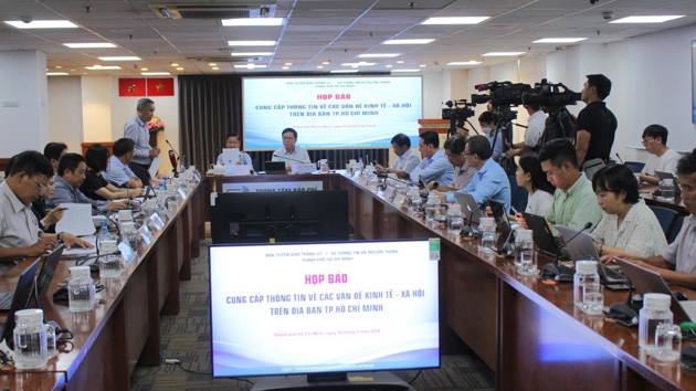 Tạm thời giữ nguyên trạng các báo, đài thuộc UBND TP.HCM