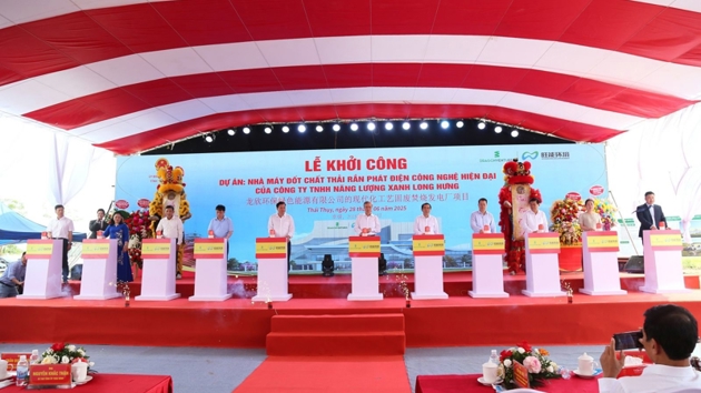 Construction of three major projects kicks off in newly-established province of Hung Yen