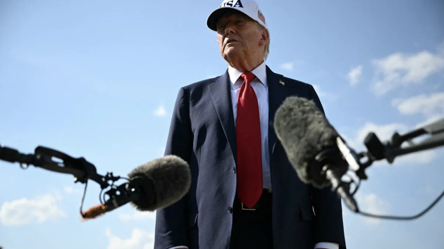 Tổng thống Trump: Mỹ sắp gửi thư thông báo thuế quan tới nhiều nước