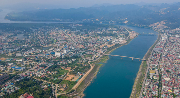 Hoa Binh to auction land to fund development