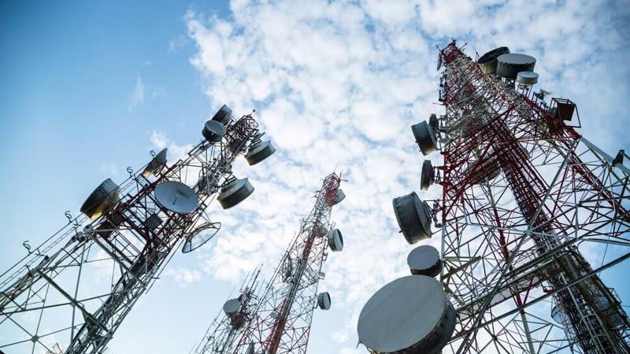 73% of mobile phone subscribers own smartphones