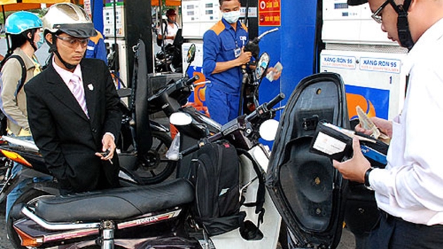 Cận Tết, giá xăng dầu tiếp tục tăng mạnh