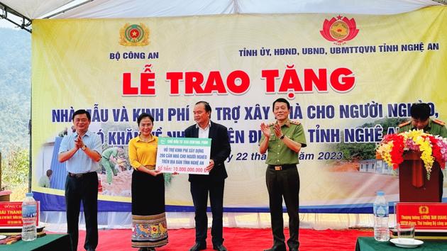 Hỗ trợ kinh phí xây 200 căn nhà cho người nghèo tại Nghệ An