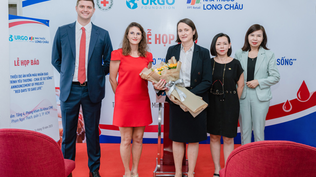 FPT Long Chau, Urgo Foundation & Red Cross cooperate in blood donations