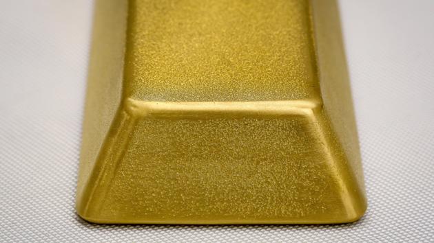 Giá vàng thế giới đương đầu áp lực giảm từ đồng USD mạnh lên, trong nước tăng 1,5 triệu đồng/lượng