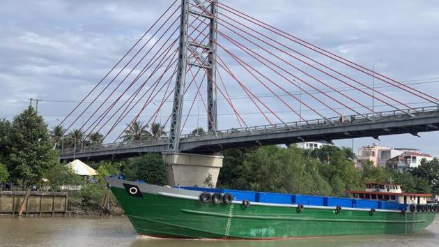 Dự án nâng cao độ tĩnh không các cầu vượt sông ở đồng bằng sông Cửu Long gặp khó vì mặt bằng