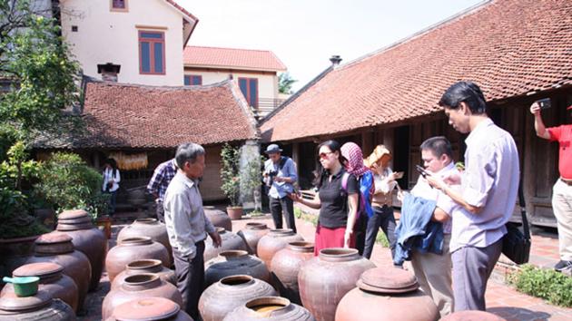 Đánh thức tiềm năng du lịch văn hoá, lịch sử Hà Nội