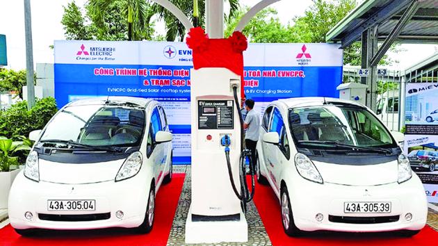 Vietnam Moves to Regulate Electric Tourist Vehicles
