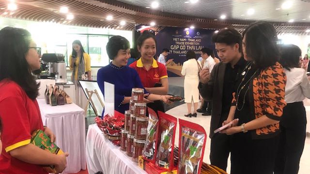 Exhibition showcases Vietnamese and Thai products