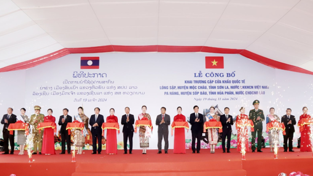 New Vietnam - Laos border gate pair opens