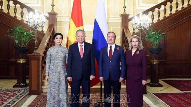 Việt Nam mong muốn hợp tác chặt chẽ với Liên bang Nga để nâng tầm quan hệ