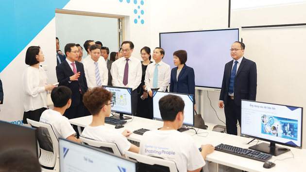 Doanh nghiệp công nghệ ngoại “bắt tay” với các bet88 con đại học Việt Nam