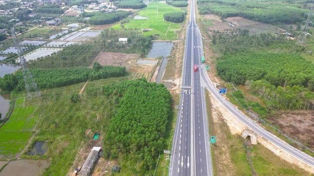 Cam Lo – La Son Expressway set for upgrade to four lanes