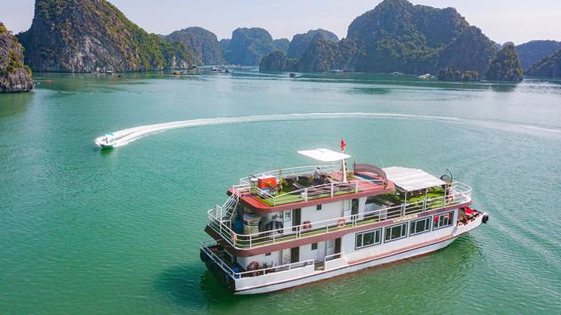 Tận hưởng kỳ nghỉ hè trên những chiếc du thuyền sang trọng