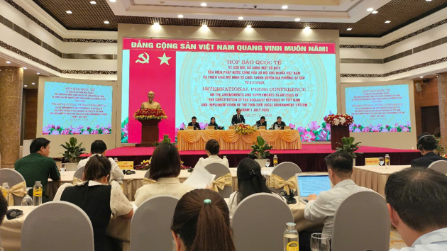 Nền tảng pháp lý vững chắc cho tổ chức chính quyền địa phương 2 cấp lần đầu tiên ở Việt Nam