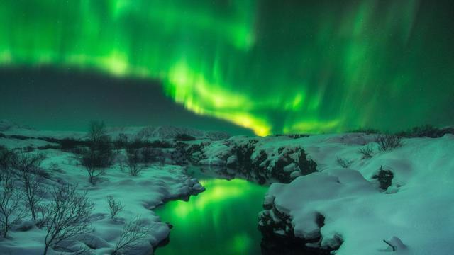 10 bức ảnh tuyệt đẹp về Bắc cực quang sẽ khiến bạn cảm thấy như đang cắm trại dưới các vì sao