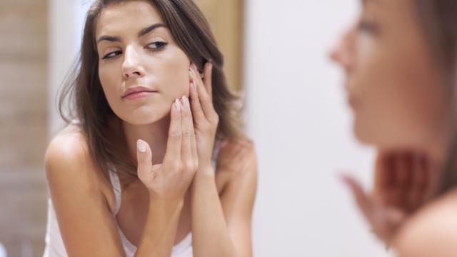 Sự vệ sinh da kém sạch có thể gây ra mụn trên mặt không?
