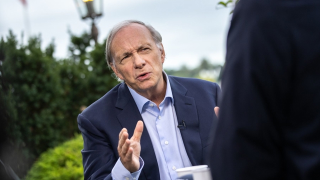 “Ông trùm” đầu cơ Ray Dalio: Lạm phát đang cao, nhà đầu tư không nên giữ tiền mặt