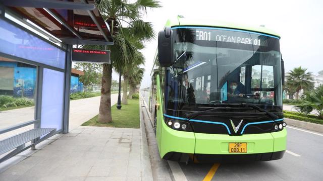 Read more about the article Hà Nội vận hành tuyến buýt điện đầu tiên vào đầu tháng 12
