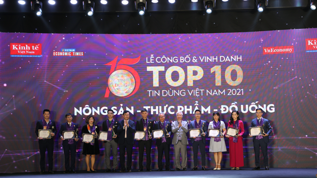 Read more about the article Top 10 các nhóm ngành sản phẩm dịch vụ Tin dùng Việt Nam 2021