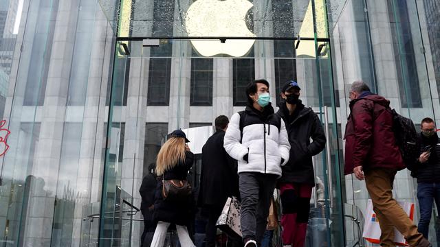 Apple trở thành công ty Mỹ đầu tiên chạm mốc vốn hoá 3 nghìn tỷ USD