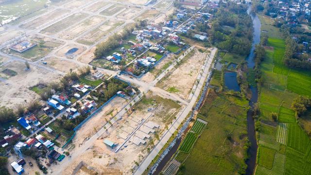 Read more about the article Quảng Nam mời nộp hồ sơ đấu thầu vào các dự án khu đô thị, khu dân cư trên địa bàn tỉnh