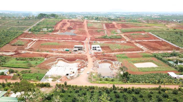 Read more about the article Quảng Ninh: UBND huyện Vân Đồn đã phục hồi chính sách cho tách thửa, chuyển đổi mục đích sử dụng đất