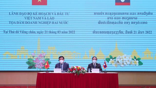 Read more about the article Việt – Lào thỏa thuận hợp tác đầu tư xây dựng hạ tầng giao thông và năng lượng