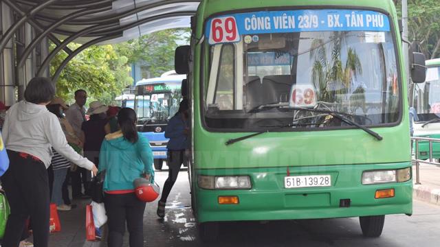 Read more about the article TP.HCM đề ra lộ trình dừng lưu thông xe máy, buýt và taxi